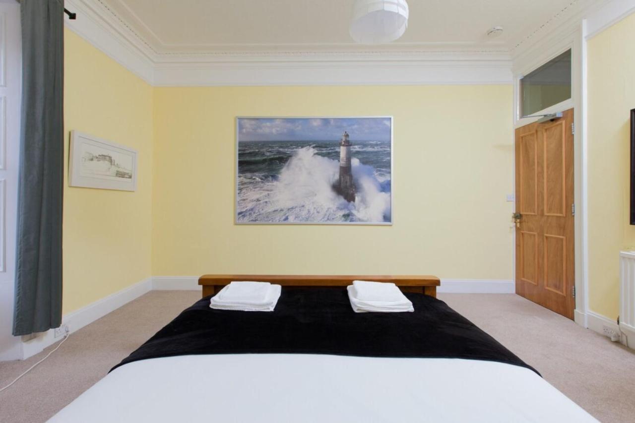 Elegant Traditional Edinburgh City Centre Flat Экстерьер фото